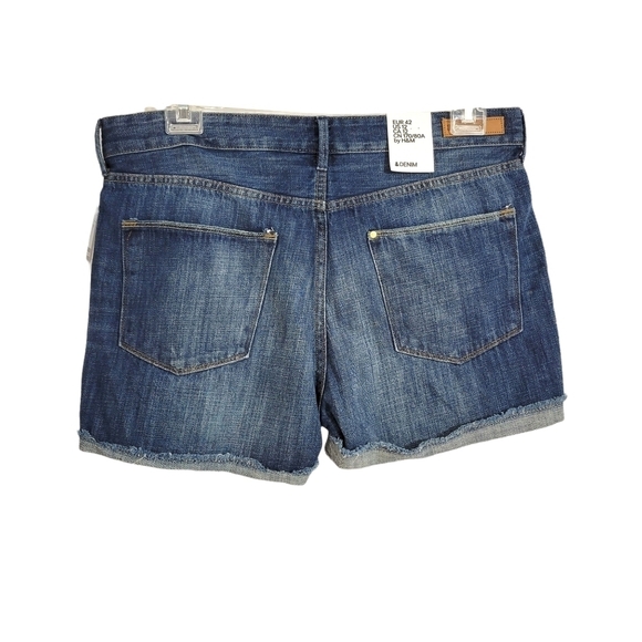 NWT H&M &Denim Rolled Frayed Cuff Jean Shorts - Picture 2 of 4